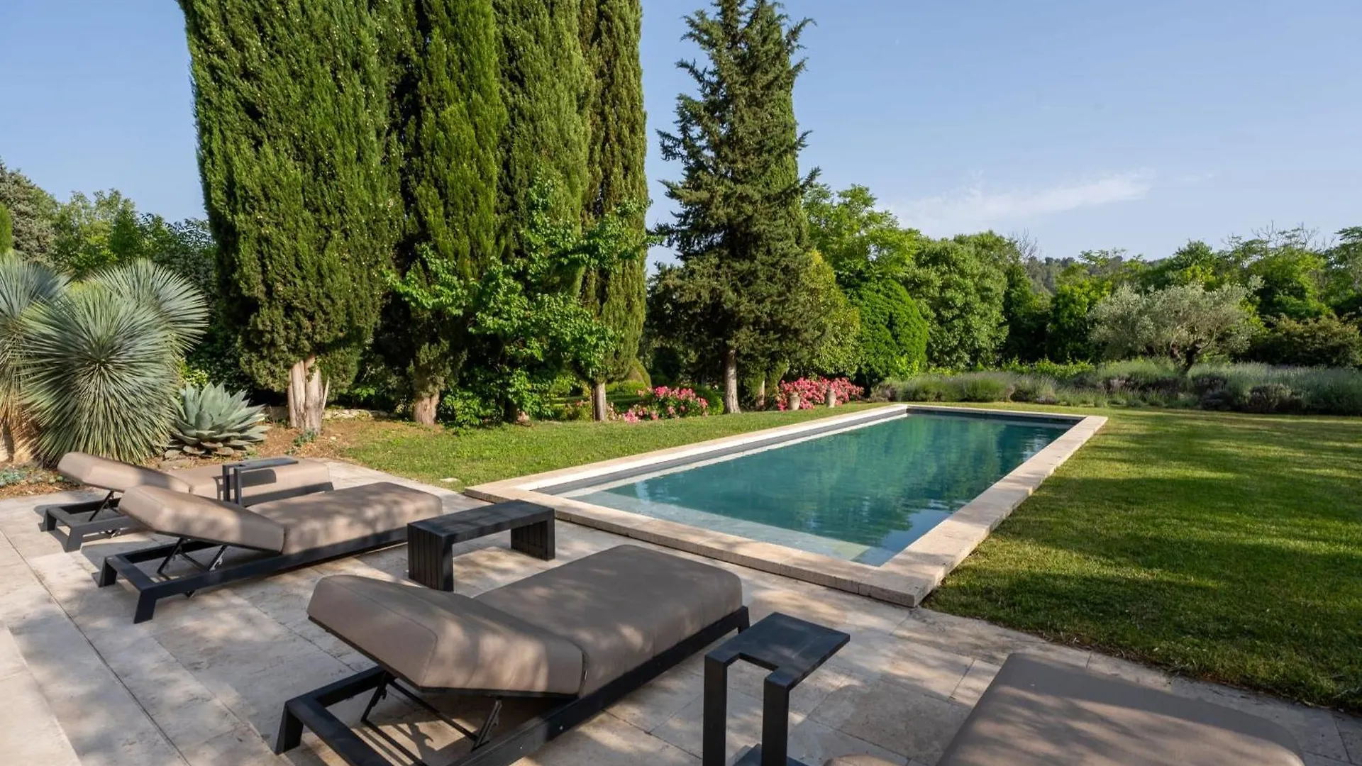 منزل الضيف Ventabren  في Domaine De La Rose Comtesse - 5 Etoiles - Exception En Provence