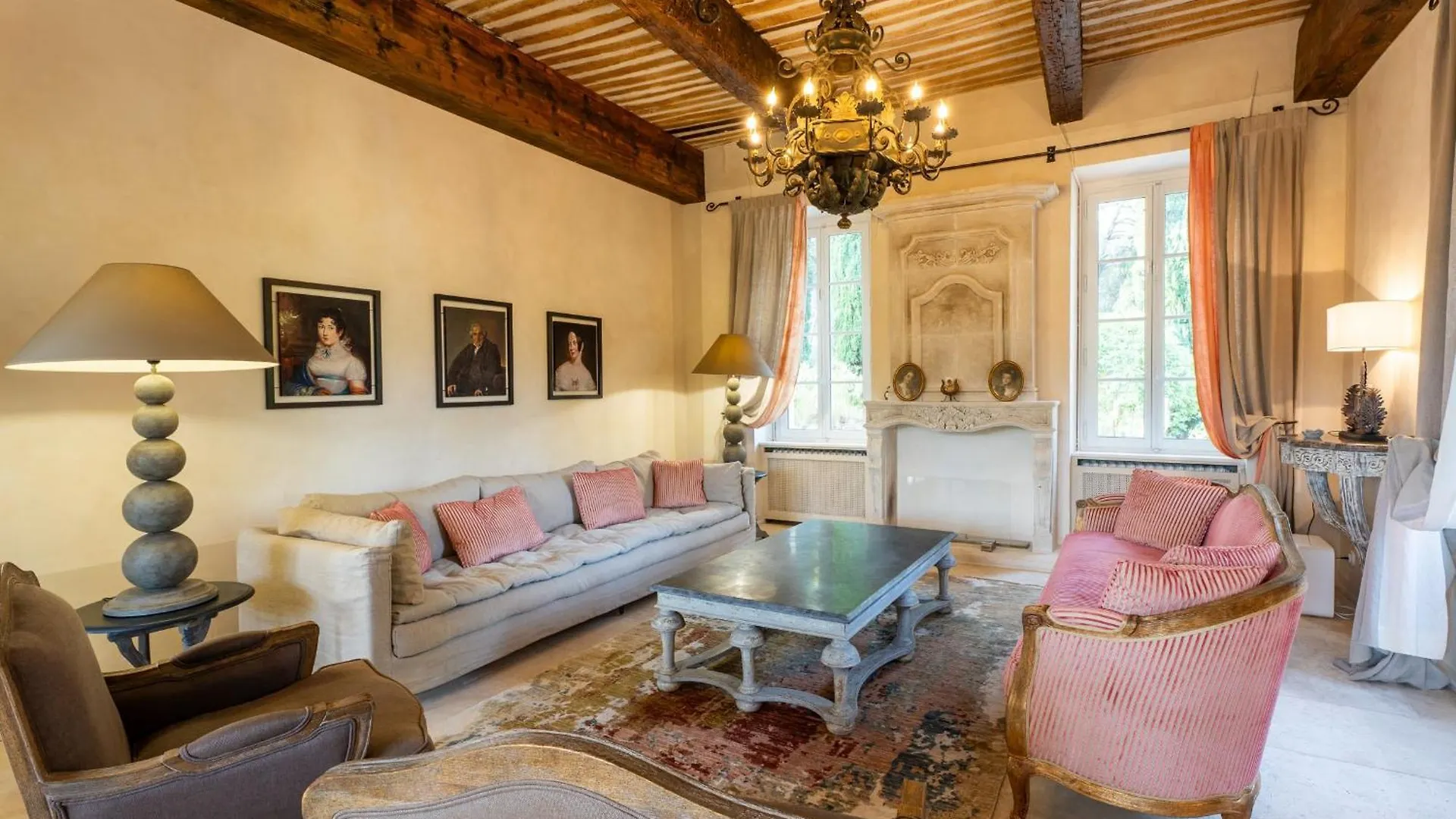 منزل الضيف Ventabren  في Domaine De La Rose Comtesse - 5 Etoiles - Exception En Provence فرنسا