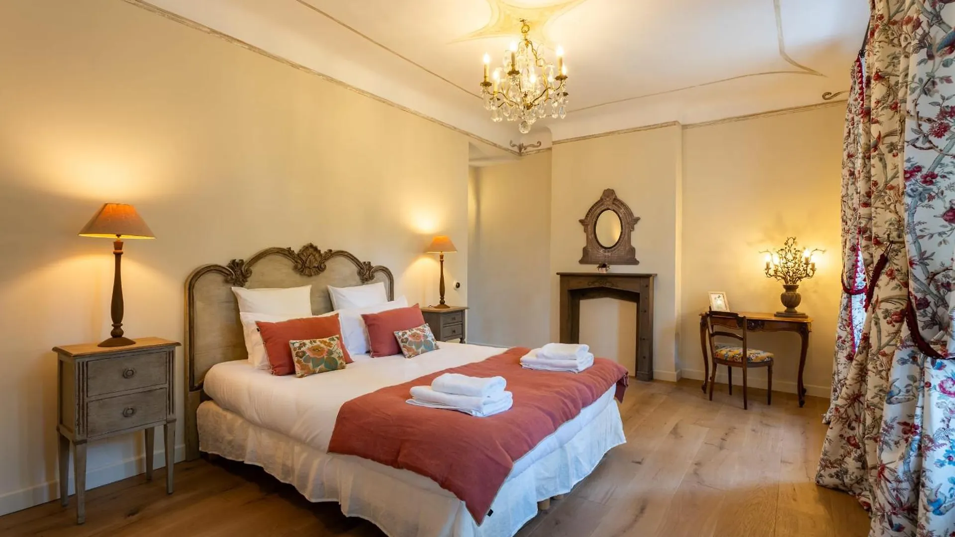 منزل الضيف Ventabren  في Domaine De La Rose Comtesse - 5 Etoiles - Exception En Provence 0*,