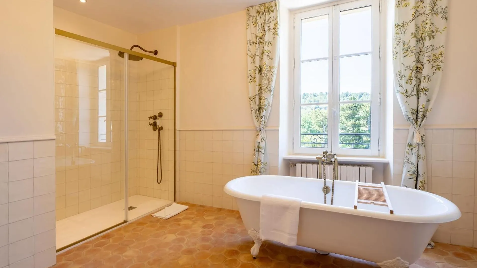 منزل الضيف Ventabren  في Domaine De La Rose Comtesse - 5 Etoiles - Exception En Provence