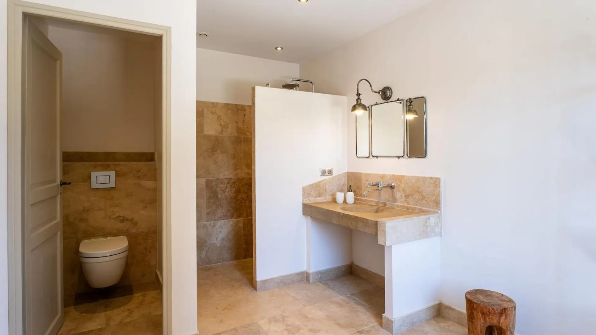 منزل الضيف Ventabren  في Domaine De La Rose Comtesse - 5 Etoiles - Exception En Provence منزل ريفي